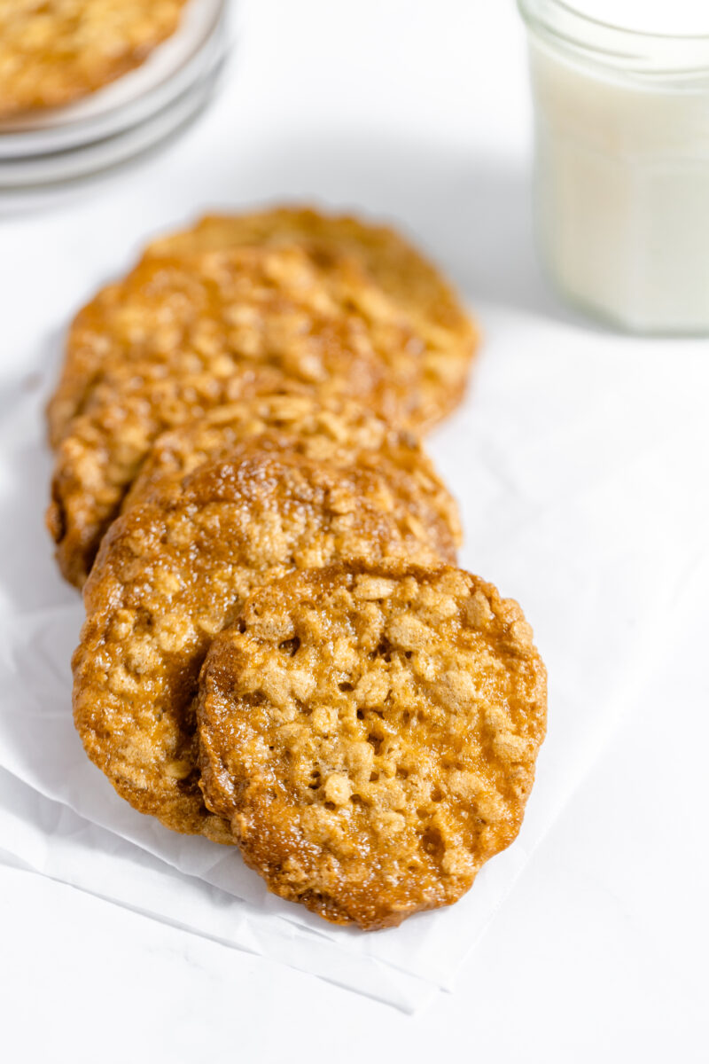 Crispy Oatmeal Cookies