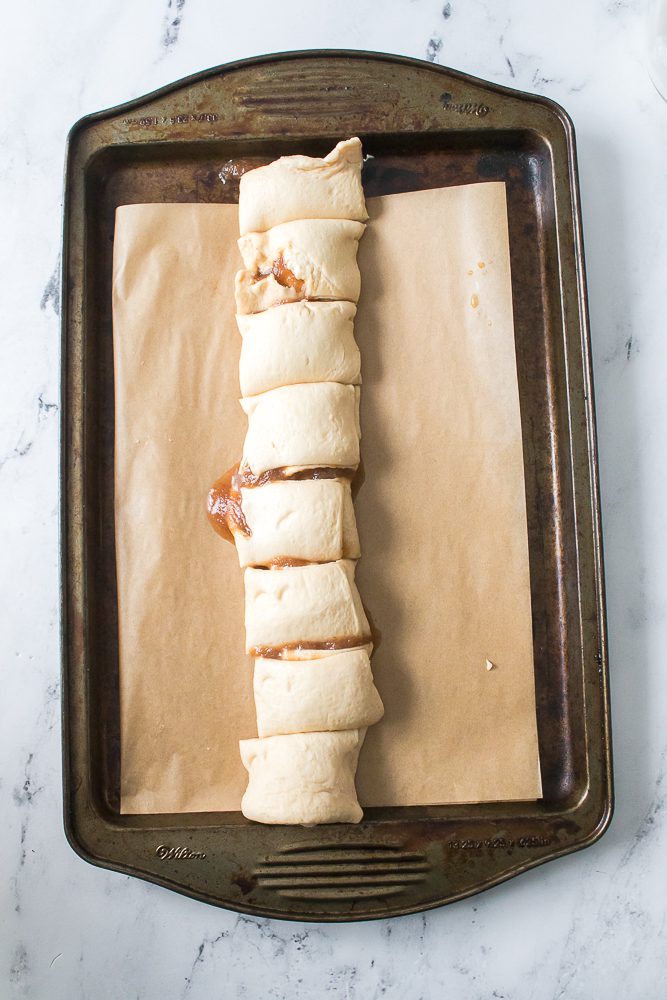 Cinnamon Rolls made with applesauce as the filling